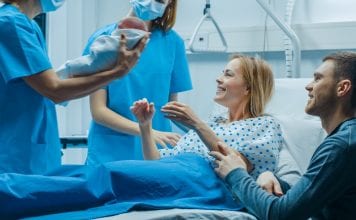 Parto cesareo dolce: tutto quello che c’è da sapere sulla versione più delicata del cesareo parto cesareo dolce