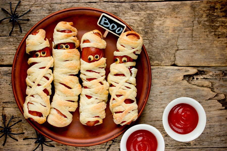 Ricette di Halloween per bambini, tante idee per cucinare insieme - mummie hot dog
