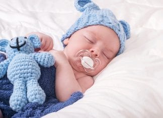 Ciuccio sì o no? Ecco i pro e i contro da valutare Ciuccio sì o no Ecco i pro e i contro da valutare