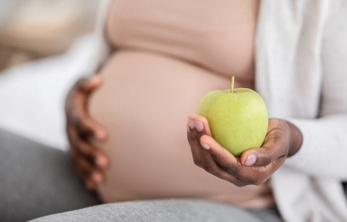 Dieta vegetariana e vegana in gravidanza ci sono rischi per la salute