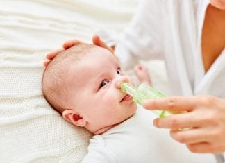 Catarro nei neonati, cosa sapere e come espellerlo Catarro nei neonati, cosa sapere e come eliminarlo