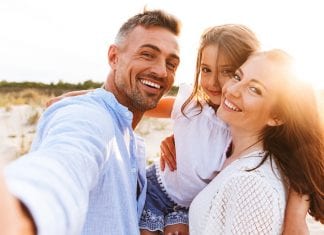 Cognome della madre ai figli e doppio cognome, tutto quello che c’è da sapere Cognome della madre ai figli e doppio cognome