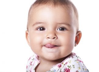 Lingua bianca neonato: le possibili cause e i rimedi Lingua bianca neonato le possibili cause e i rimedi