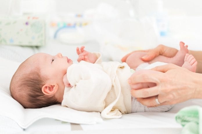 Tutto quello che c'è da sapere sulla displasia dell'anca del neonato