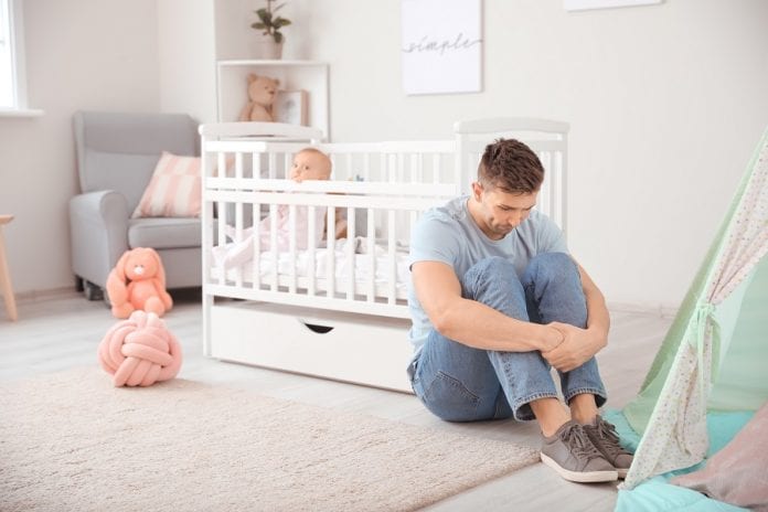 Depressione post partum dei papà, un fenomeno poco conosciuto