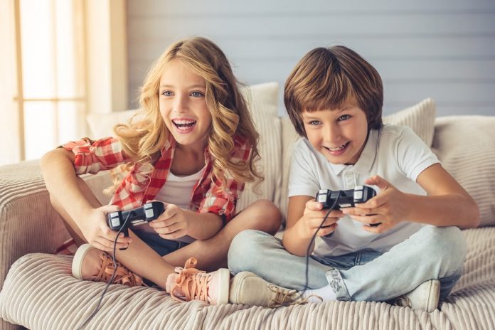 Bambini e videogiochi: cos'è il Pegi e a cosa serve