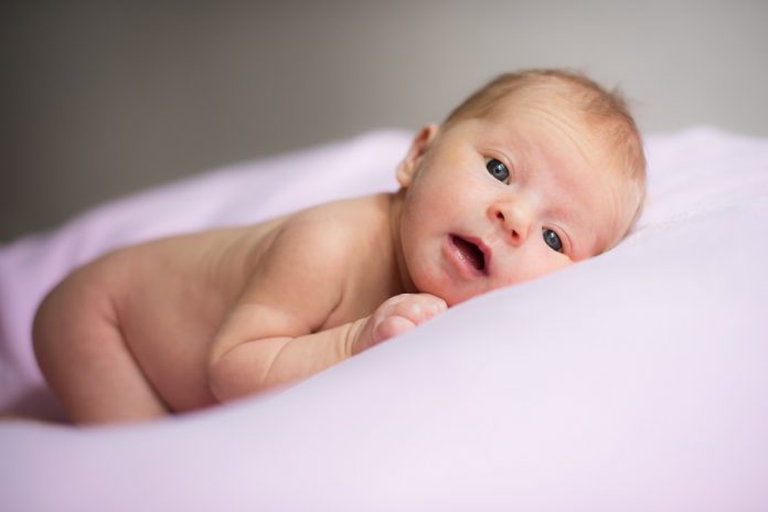 Fossetta sacrale del neonato, cos'è e quando preoccuparsi