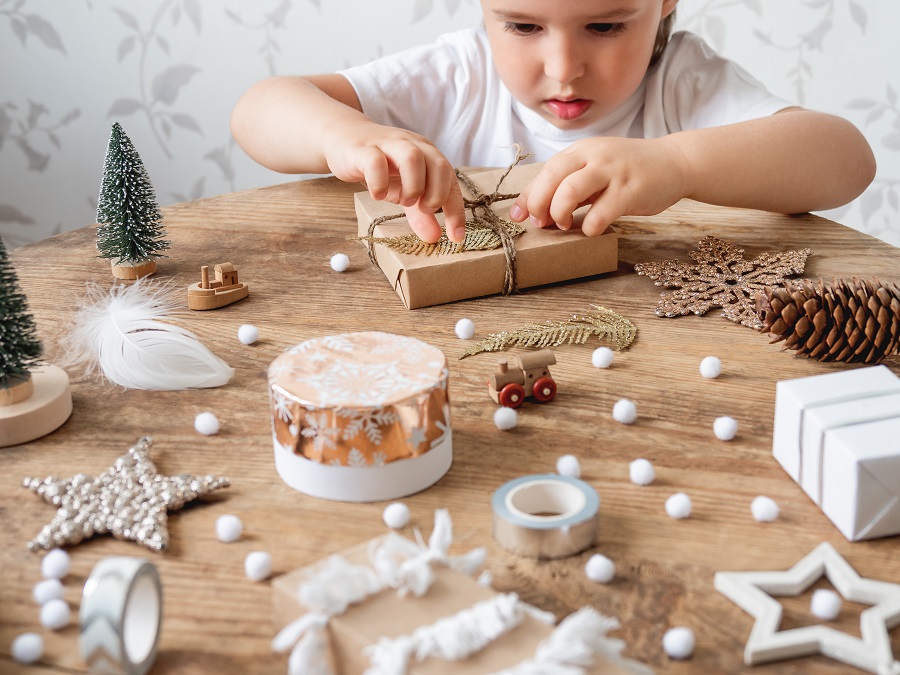 7 attività di Natale Montessori da fare insieme5