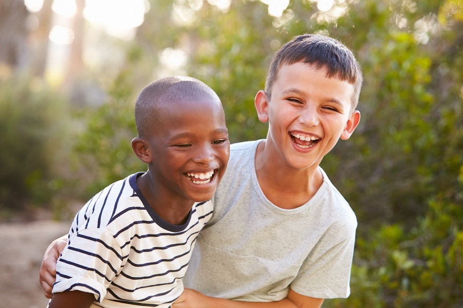 Le più belle frasi sugli abbracci da leggere con i bambini