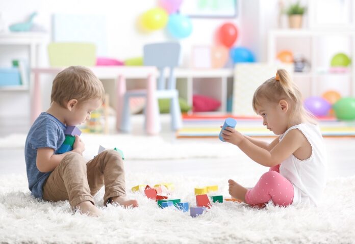 Angolo morbido per bambini: cos'è e a cosa serve il tappeto per bambini
