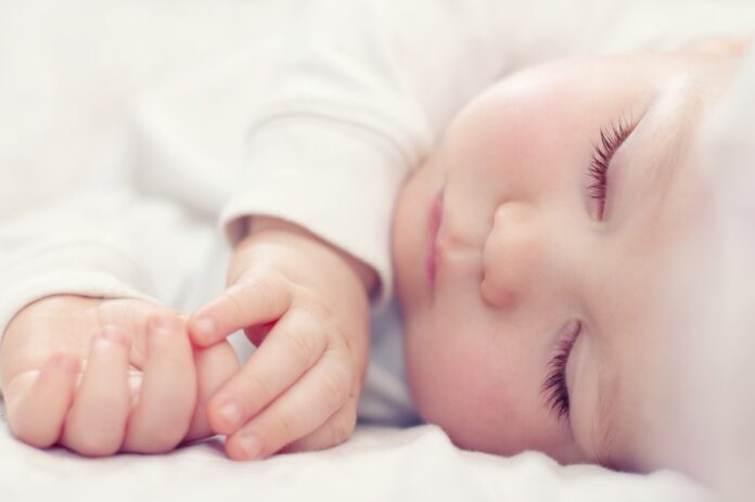 SIDS e sicurezza del sonno, le nuove raccomandazioni dei pediatri