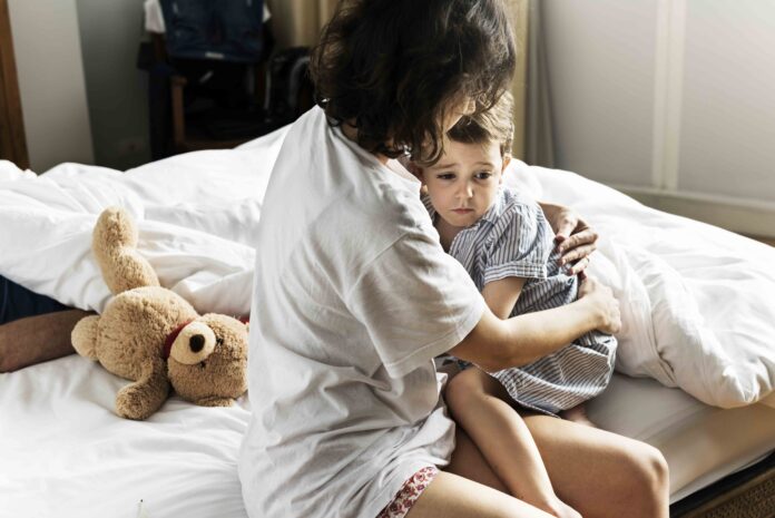Capire gli incubi dei bambini: cause, sintomi e soluzioni