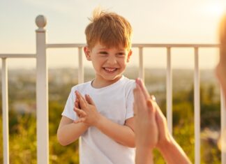 Rinforzo positivo, cos’è e perché è importante per i bambini